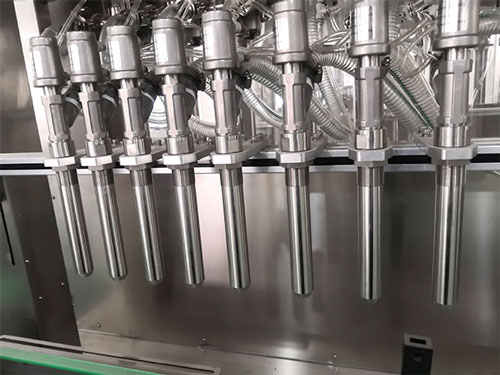 液體灌裝機(jī)細(xì)節(jié)