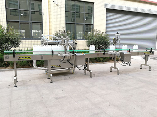 食用油灌裝機設(shè)備