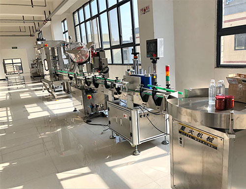 天津灌裝機械生產(chǎn)廠家設(shè)備展示圖