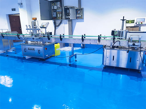 全套液體灌裝機設備