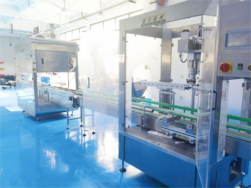 大桶液體灌裝機(jī)設(shè)備