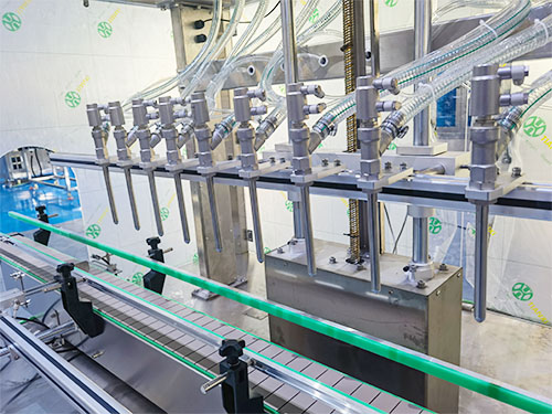 多頭液體灌裝機(jī)生產(chǎn)線
