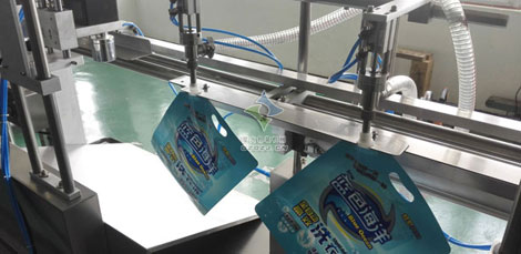 自立吸嘴袋灌裝機(jī)